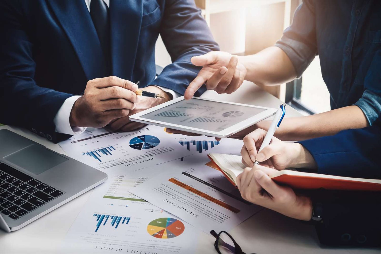 How Blockchain Can Transform the Financial Services Industry