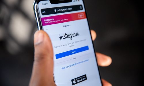 How to “Clear Instagram Cache” From Android and iOS Devices