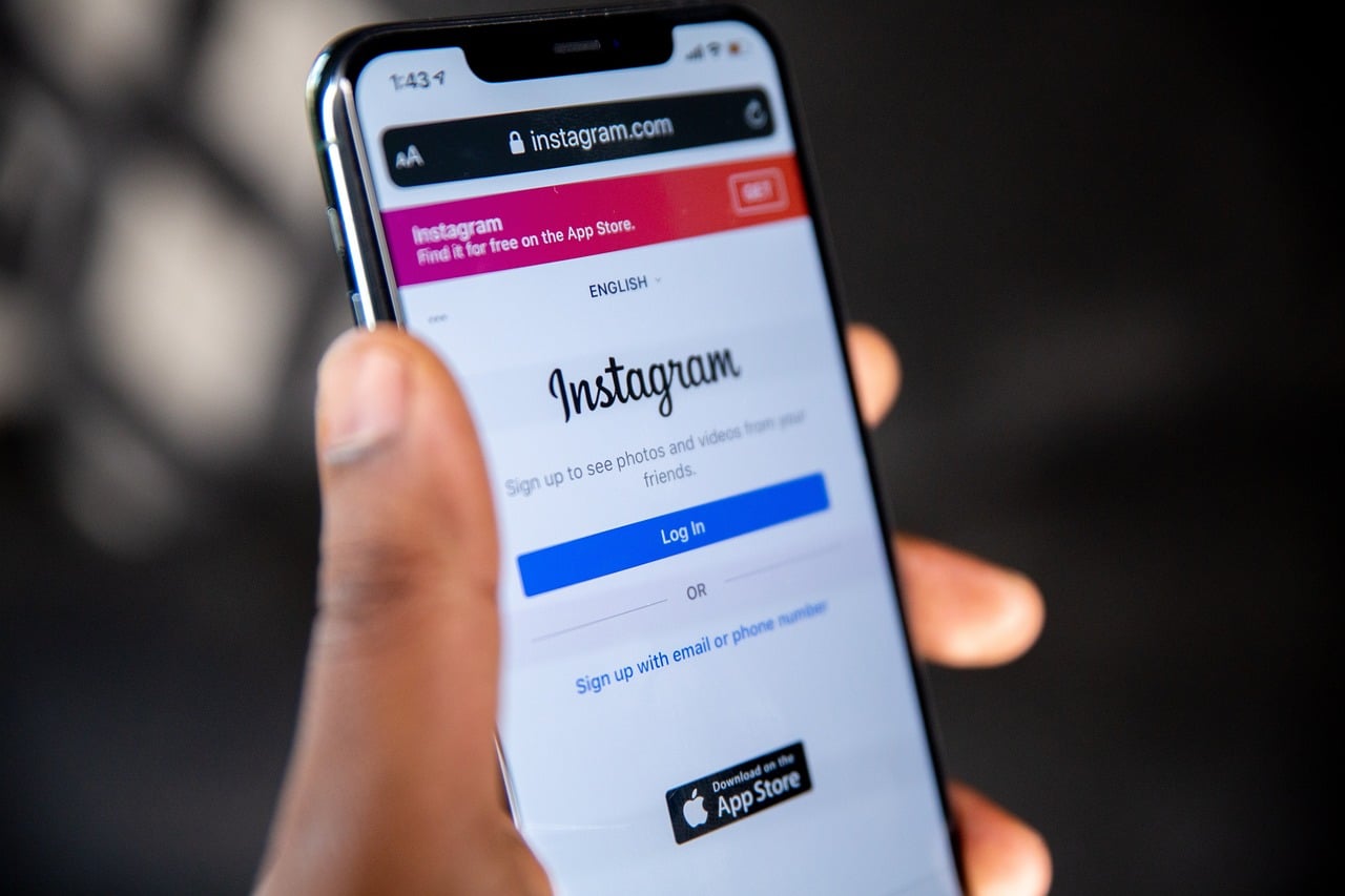 How to “Clear Instagram Cache” From Android and iOS Devices