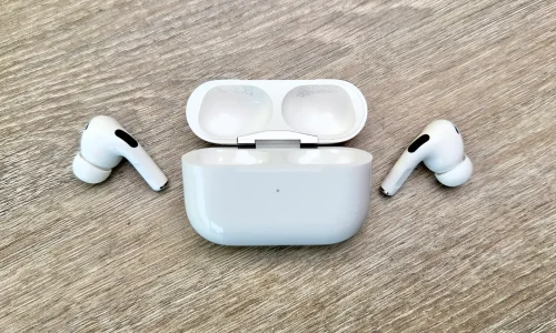 Apple AirPods Pro May Get ‘Hearing Aid Mode’ Feature With iOS 18 Update