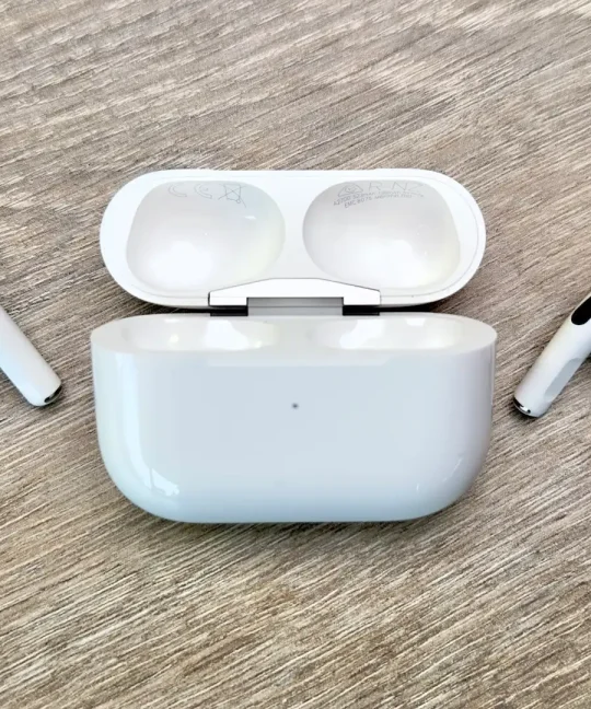 Apple AirPods Pro May Get 'Hearing Aid Mode' Feature With iOS 18 Update