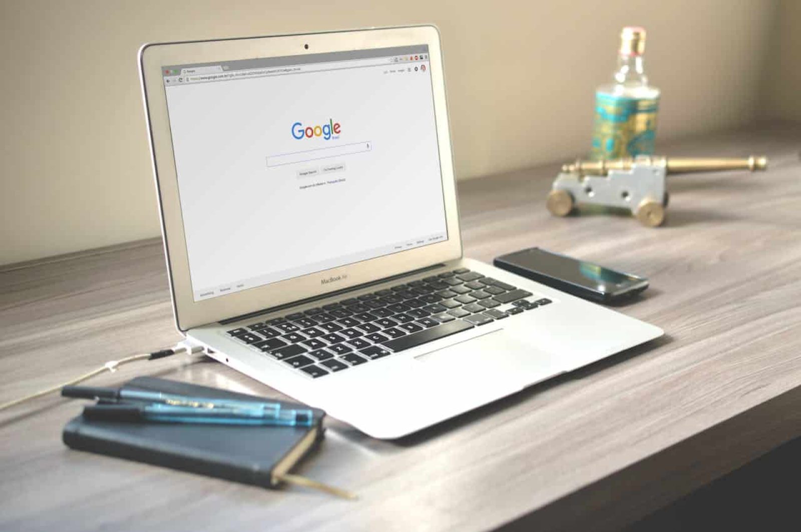 How Tech Partnerships Are Shaping Consumer Search Patterns